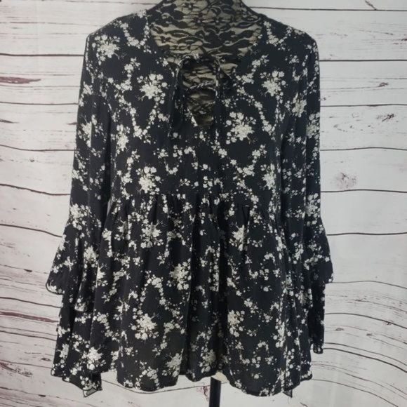 Umgee Black Floral Lace Up Tunic‎ Blouse Medium - Picture 3 of 10
